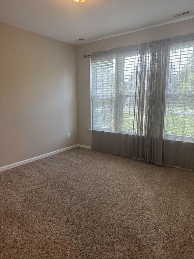 Building Photo - 3604 Hickory Neck Blvd