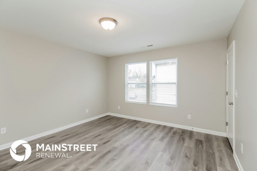 Building Photo - 347 Cornielle Ln