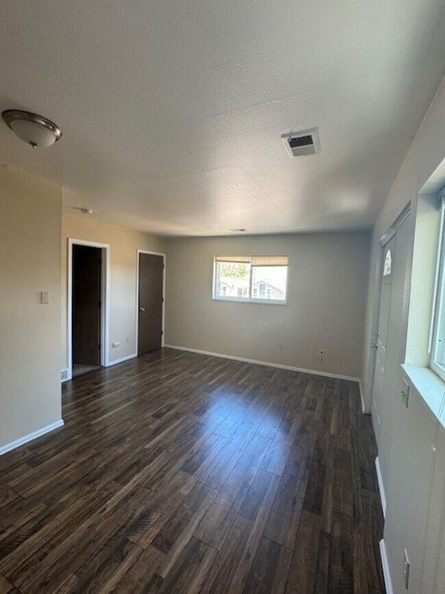 Building Photo - 2227 Arapahoe Ave