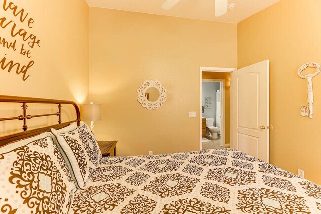 Building Photo - 43854 W Cahill Dr