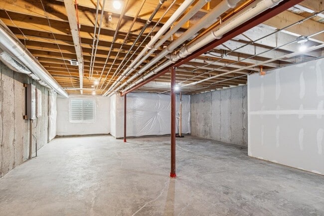 Building Photo - 2206 Weatherbee Ln