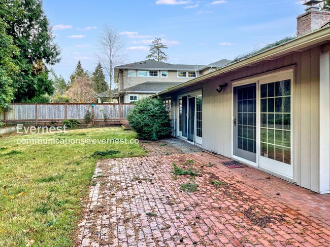 Building Photo - 9039 SE 59th St