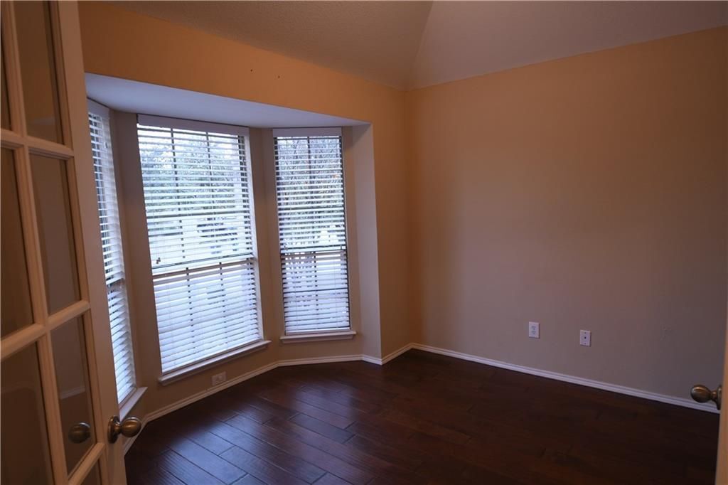 Building Photo - 5104 Blackelm Dr