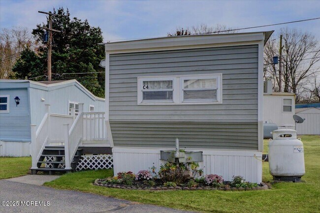 Building Photo - 114 Cookstown New Egypt Rd