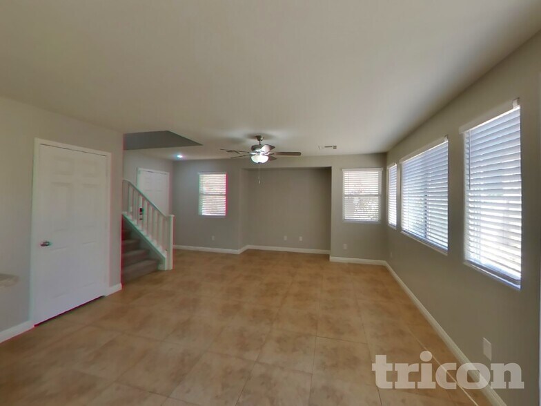 Building Photo - 977 Medina De Leon Ave