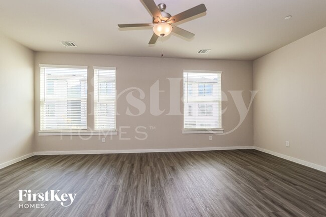 Building Photo - 18314 W Centro Cir