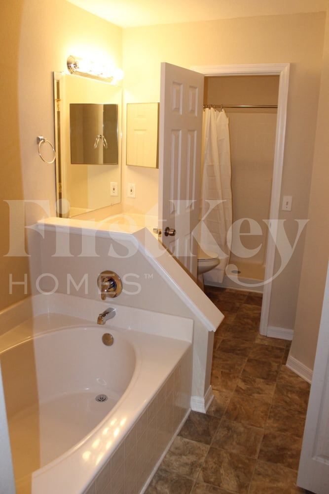 Building Photo - 7395 Edenfield Park Rd