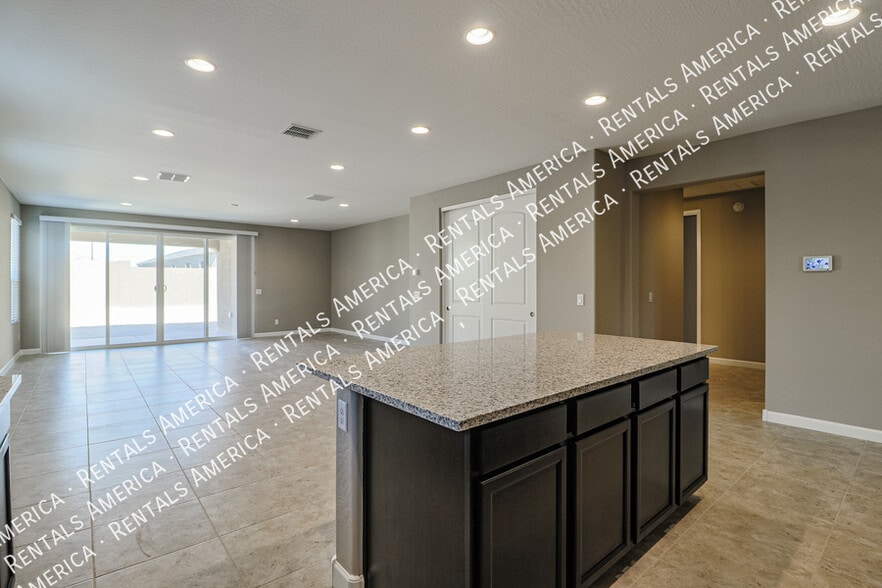 Building Photo - 8482 W Sonoma Way