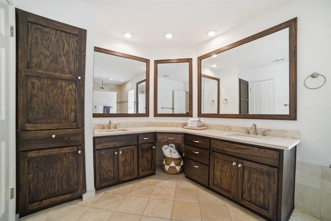 Building Photo - 1702 Crested Butte Dr