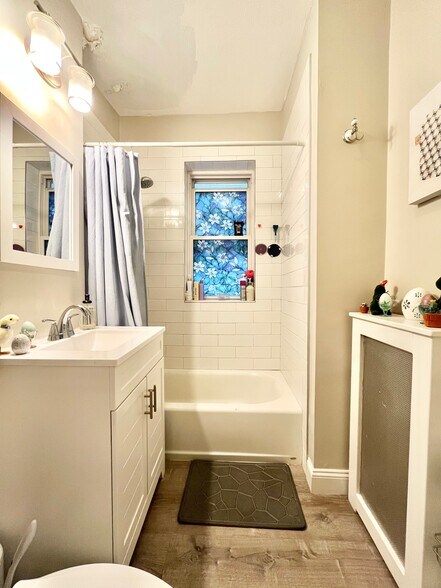 Building Photo - 1109 Boylston St