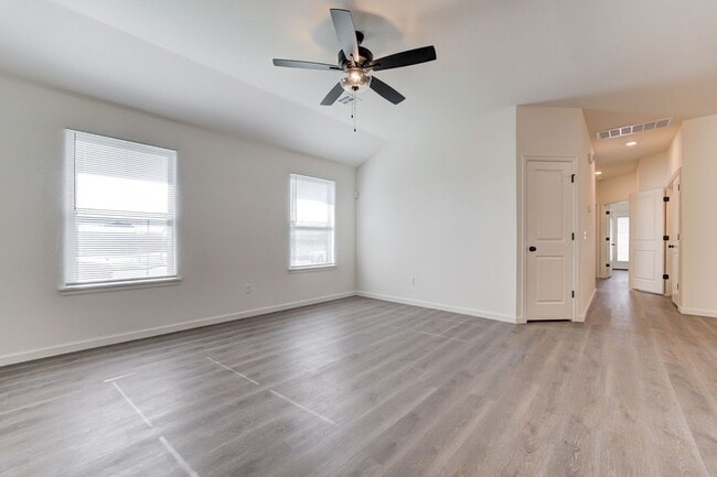 Building Photo - New Construction-Never Lived in Duplex, Pe...