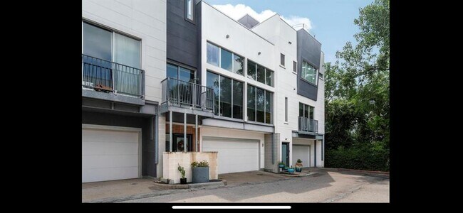 Building Photo - 4801 S Congress Ave