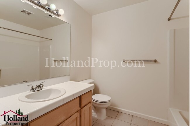 Building Photo - Beautiful Duplex with Great Location!!! NEW PRICE and REDUCED SECURITY DEPOSIT