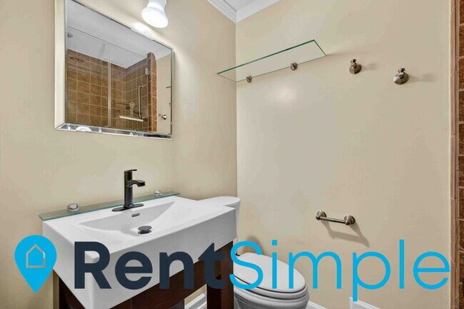 Building Photo - 7506 Lamoyne Ct