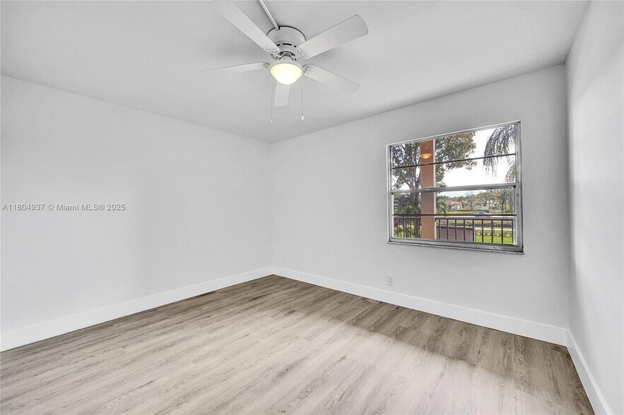 Building Photo - 1200 SW 124th Ter