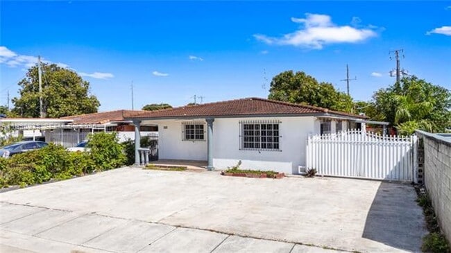 Building Photo - 361 E 39th St