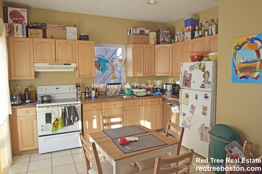 Building Photo - 21 Highgate St