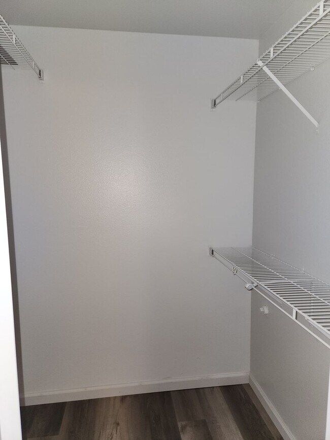 Building Photo - Single-Story 2 Bed, 2 Bath with 2-Car Garage in Gate Community