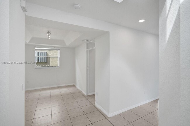 Building Photo - 4417 NW 113th Pl