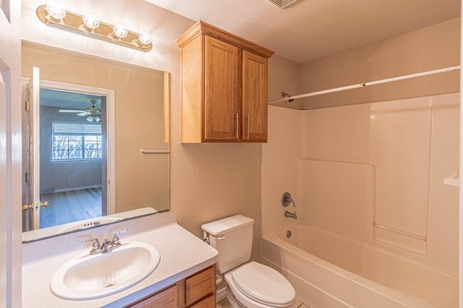 Building Photo - Available August 2026! 3 Bedroom 3 Bathroom Duplex with Fenced Yard!