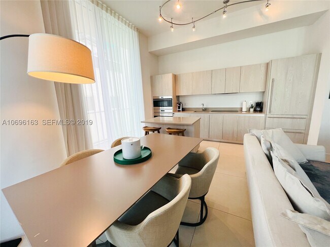 Building Photo - 4111 S Ocean Dr