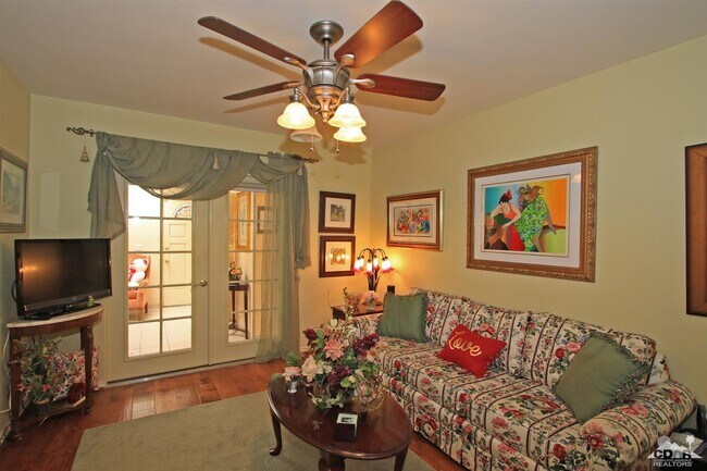 Building Photo - 76975 Roadrunner Dr