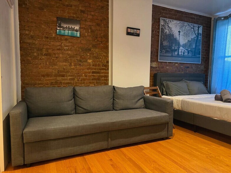 Building Photo - 329 E 94th St