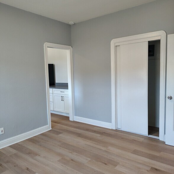 Building Photo - 2684 73rd Ave