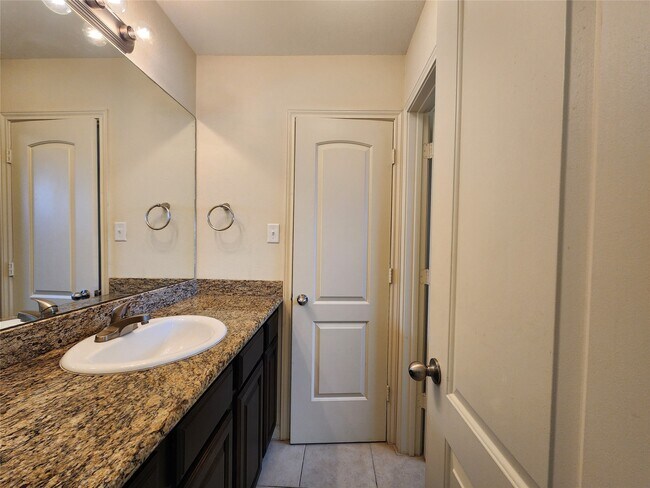 Building Photo - 1714 Doyle Ct