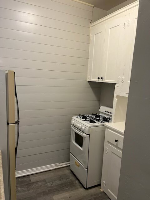 Building Photo - 1365 Clarence Ave