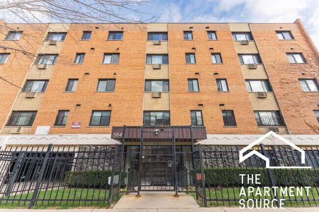 Building Photo - 5841 N Winthrop Ave