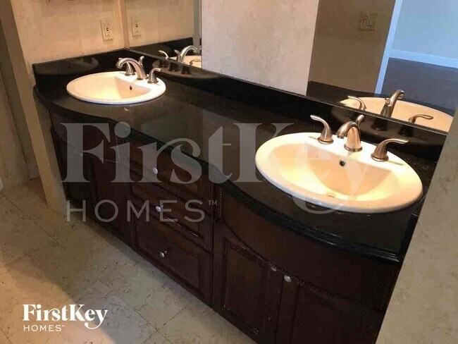 Building Photo - 12721 SW 20th St