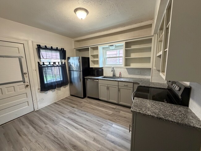 Building Photo - 1859 Goleta Ave