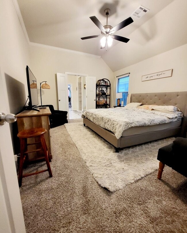 Building Photo - You Could Call This Beautiful 4-Bed, 2-Bat...