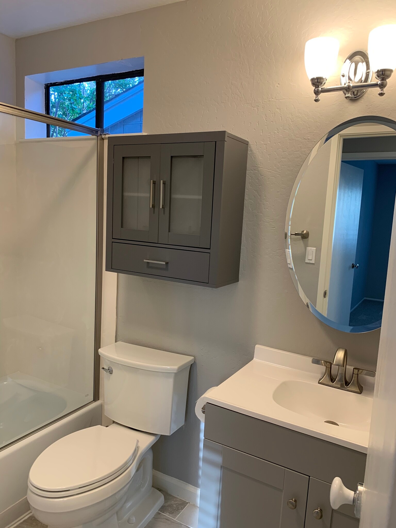 Bathroom - 1072 Maywood Ln
