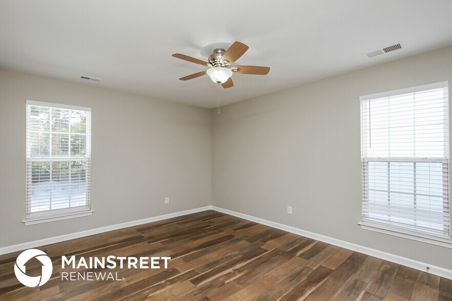 Building Photo - 756 Georgie St