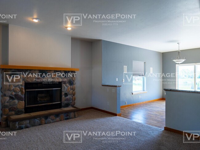 Building Photo - 515 Winding Waters Way