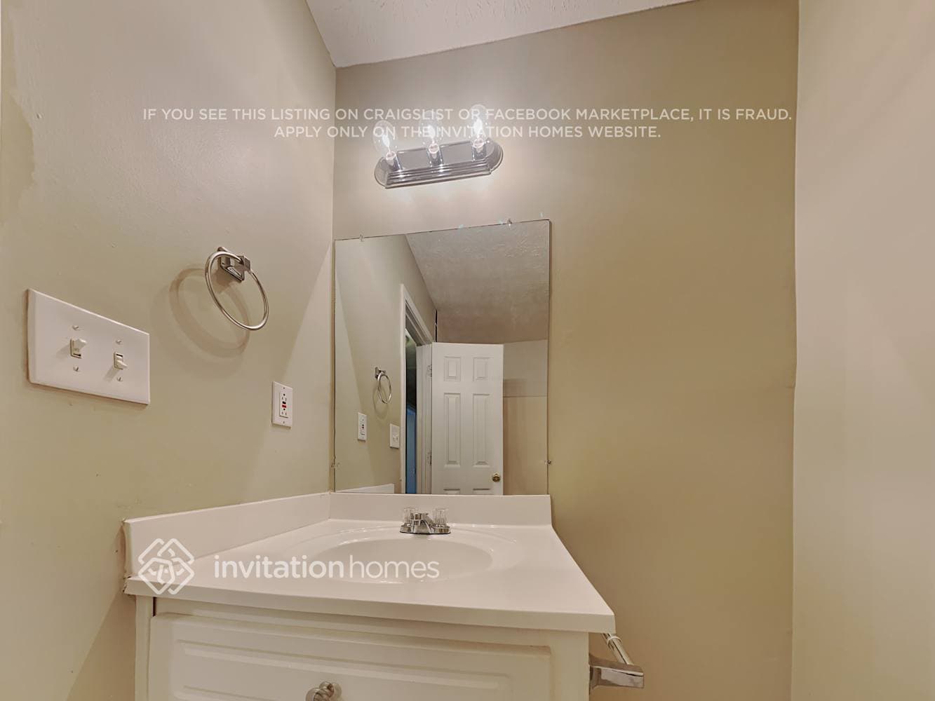 Building Photo - 204 Hawkins Farm Cir