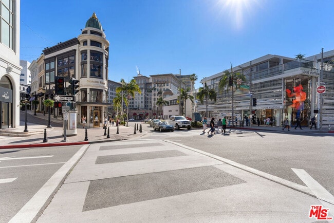 Building Photo - 9623 Charleville Blvd