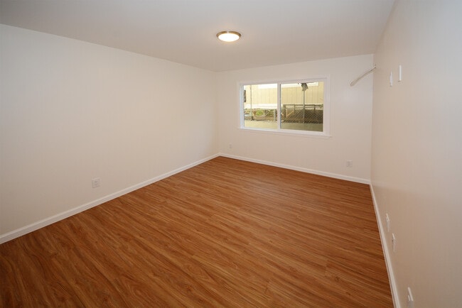 Building Photo - 1314 Hoohulu St