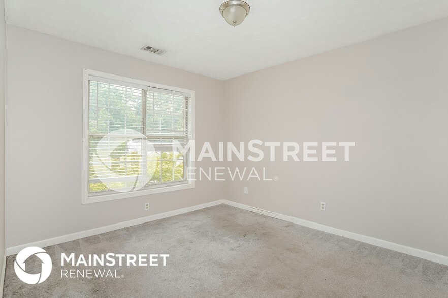 Building Photo - 638 Stonemill Manor