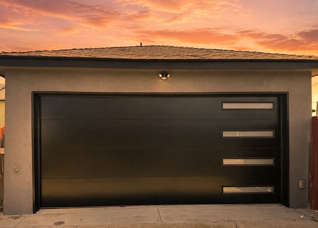Building Photo - 1304 Duke Dr