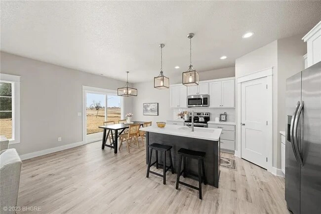 Building Photo - 1102 28th St