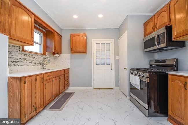 Building Photo - 2612 Olyphant Ave