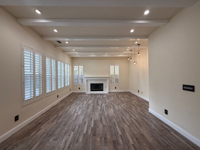 Building Photo - 20 Gonsalves Ct