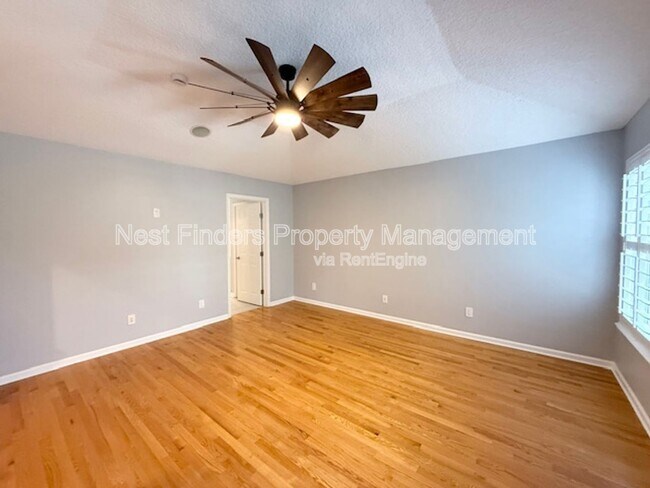 Building Photo - 2567 Merrill Blvd