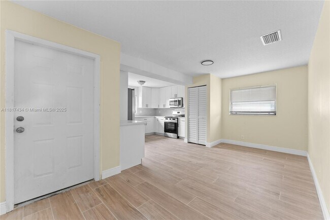 Building Photo - 10221 NW 35th St