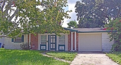 Building Photo - 3636 Wiltshire Dr
