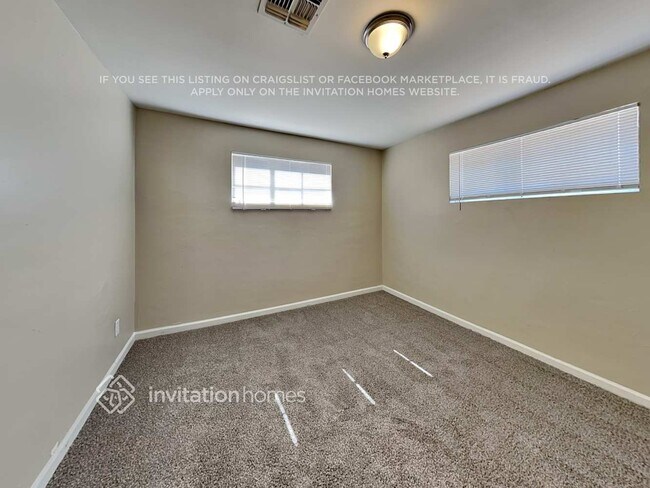 Building Photo - 8222 N 30th Dr