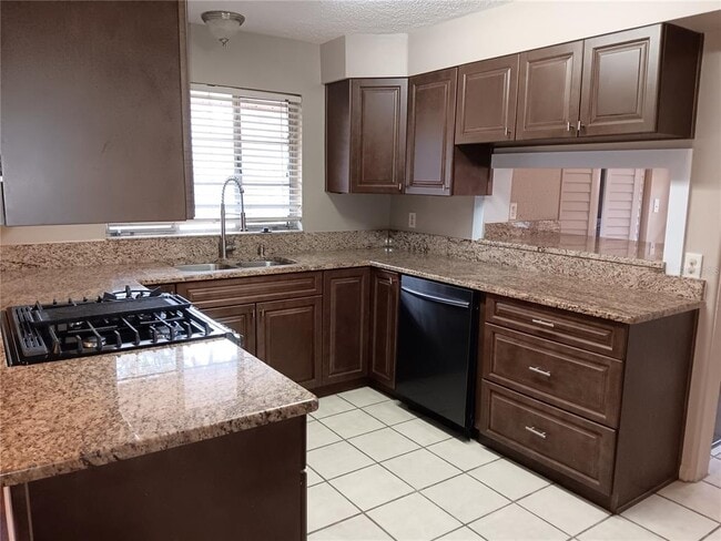 Building Photo - 929 Citrus Ave